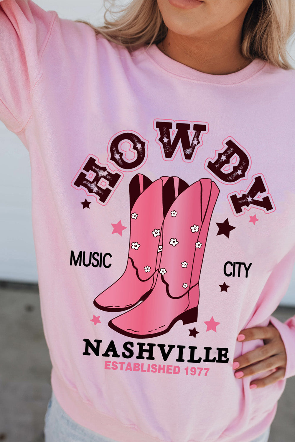 HOWDY NASHVILLE Graphic Sweatshirt