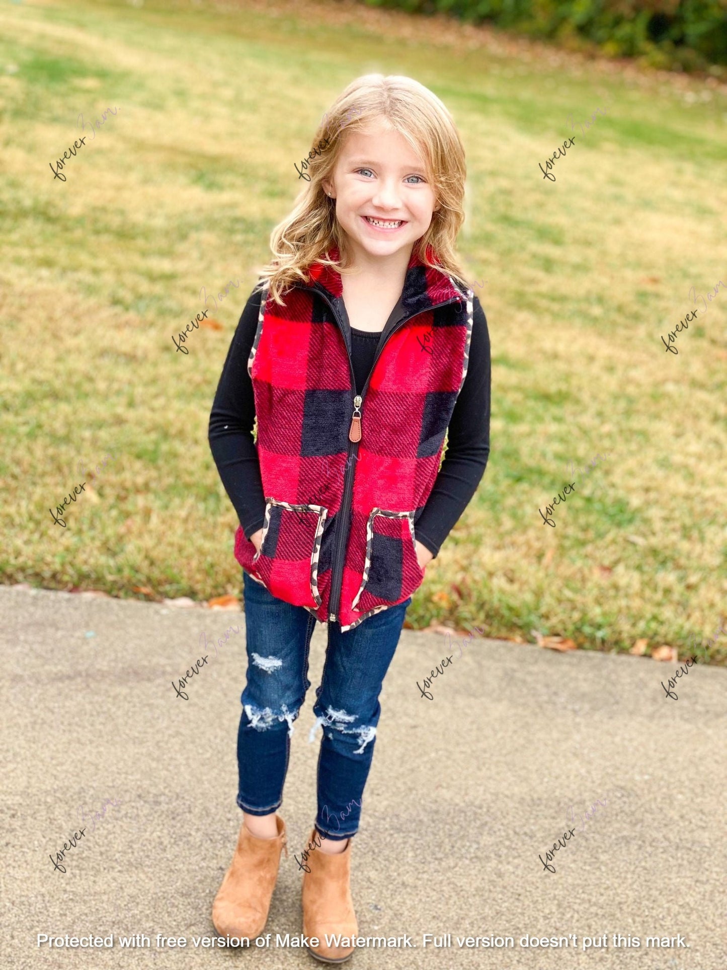 RTS: Mommy & Me Plaid & leopard Vests *