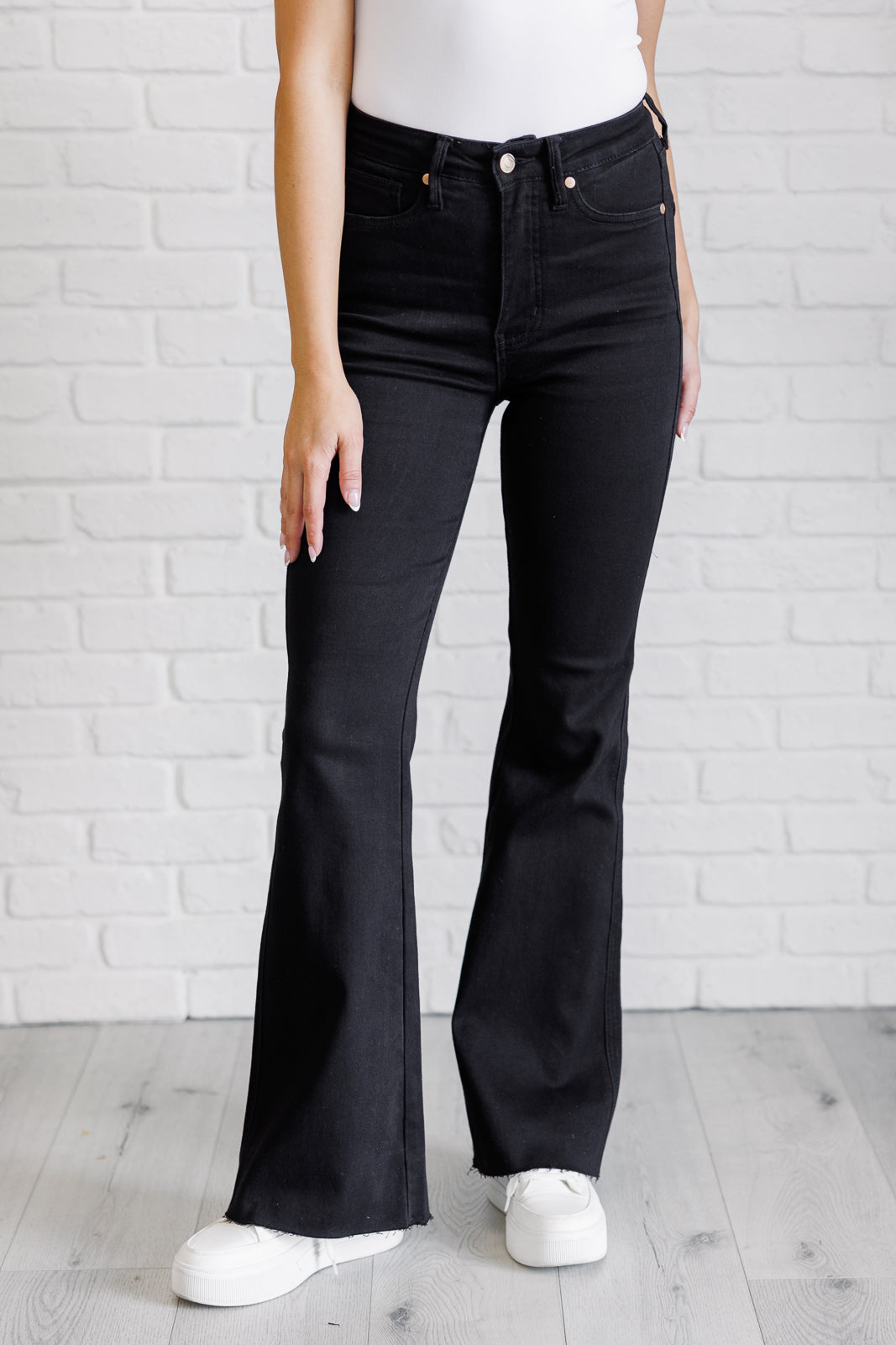 🖤Judy Blue Etta High Rise Control Top Flare Jeans in Black