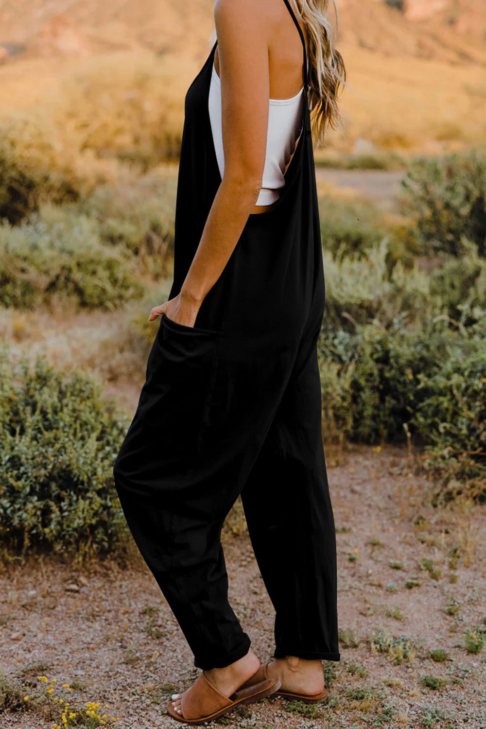 ☀️V-Neck Tank Jumpsuit with Pockets