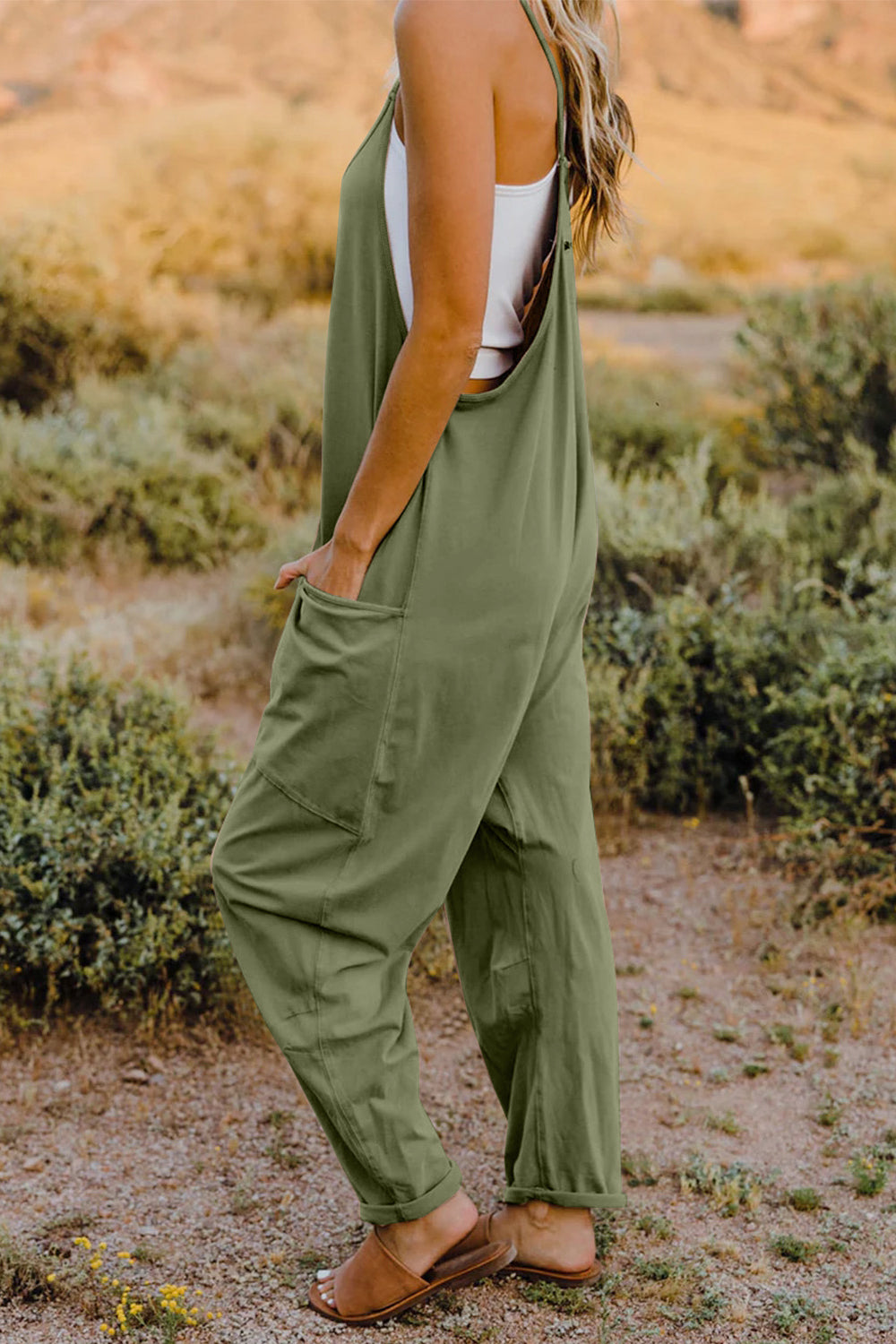 ☀️V-Neck Tank Jumpsuit with Pockets