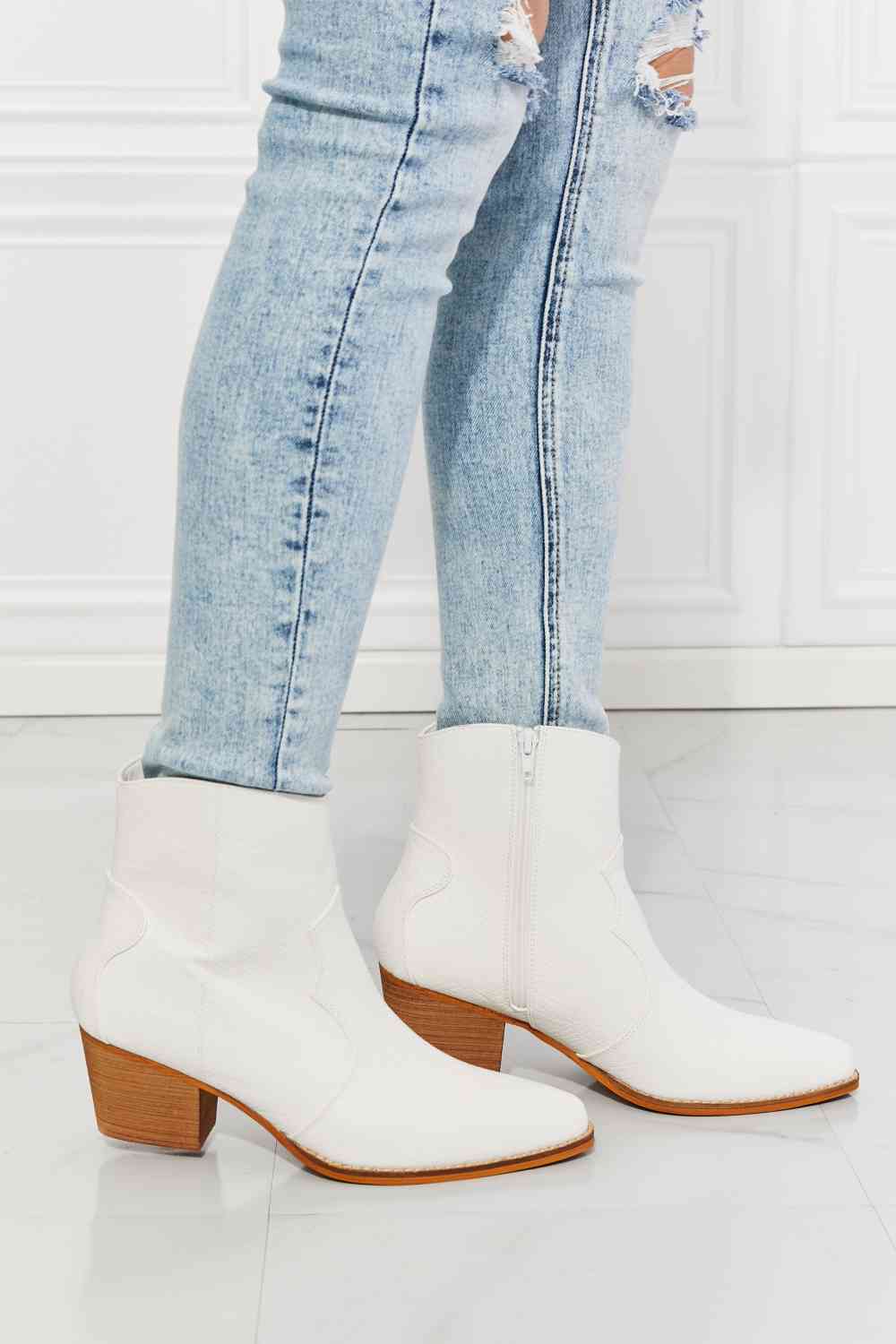 🤍Watertower Western Ankle Boots in White