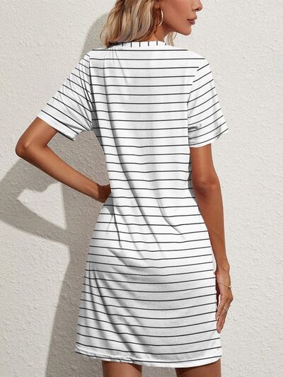 🖤Pocketed Striped Round Neck Short Sleeve Dress