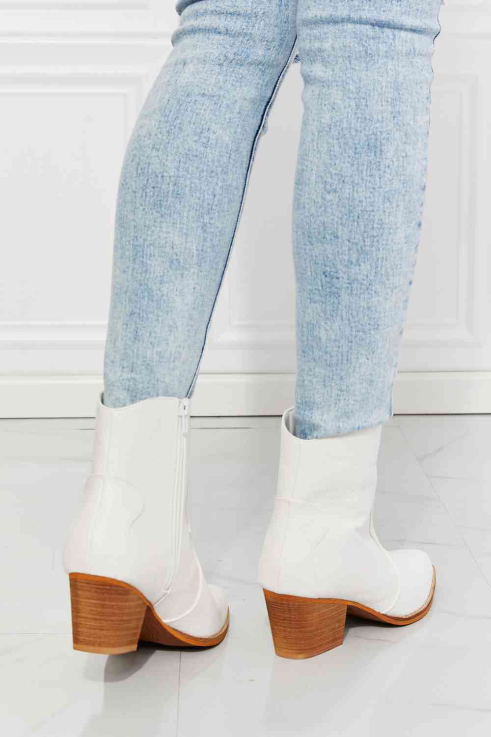 🤍Watertower Western Ankle Boots in White